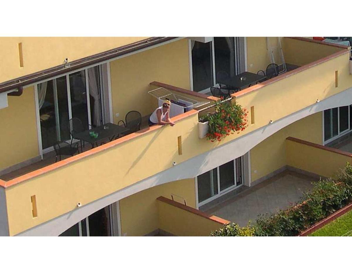 Residence Miralago Rooms & Apartments Manerba del Garda Eksteriør billede