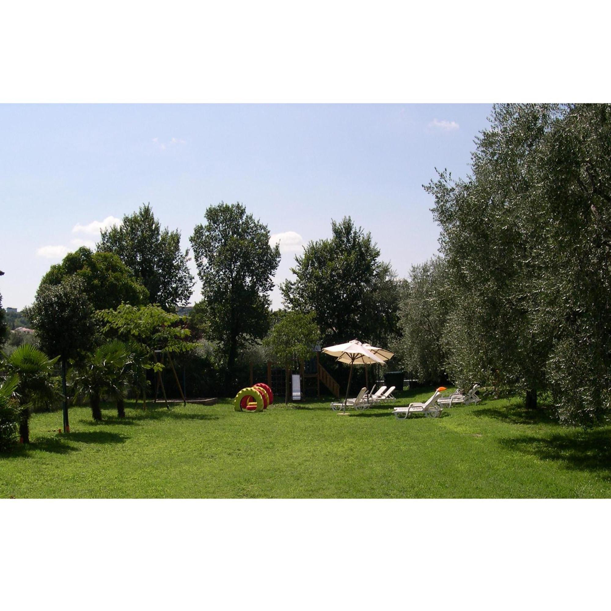 Residence Miralago Rooms & Apartments Manerba del Garda Eksteriør billede