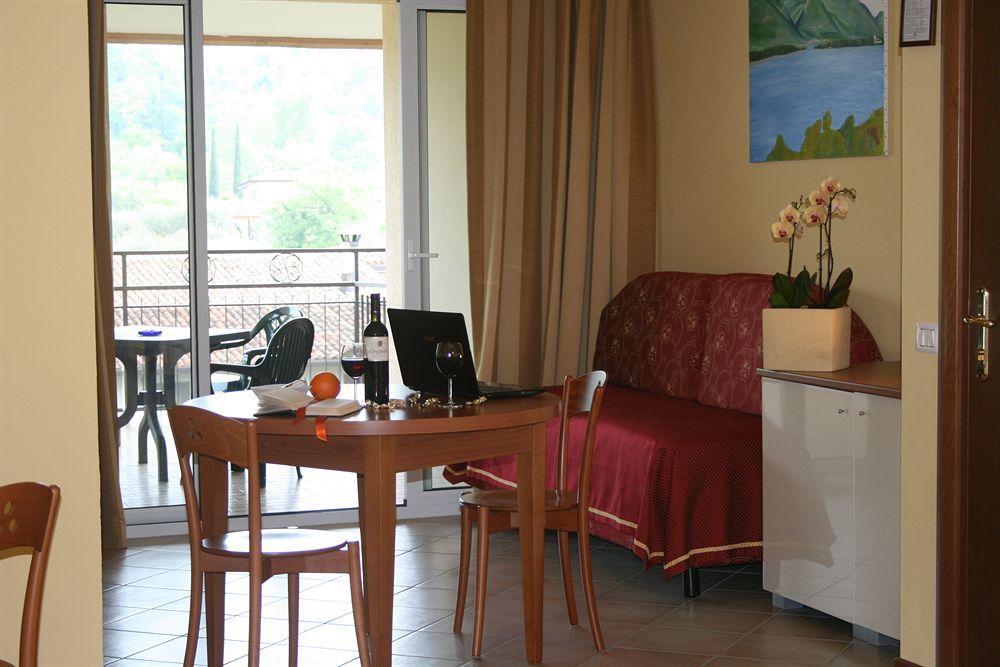 Residence Miralago Rooms & Apartments Manerba del Garda Eksteriør billede