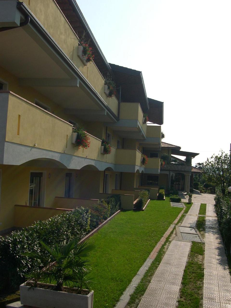 Residence Miralago Rooms & Apartments Manerba del Garda Eksteriør billede